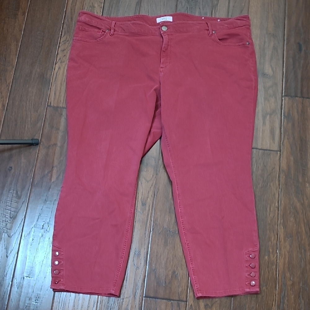 Loft Plus Cranberry Cropped Pants with Button Detail size 26